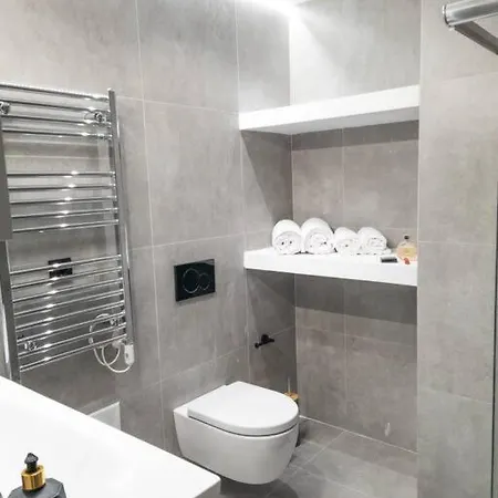 Camellia Suite - 5 Min Drive To Piraeus Port Exterior foto