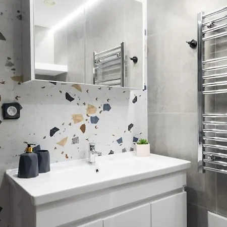 Camellia Suite - 5 Min Drive To Piraeus Port Exterior foto