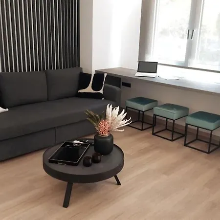 Camellia Suite - 5 Min Drive To Piraeus Port Exterior foto