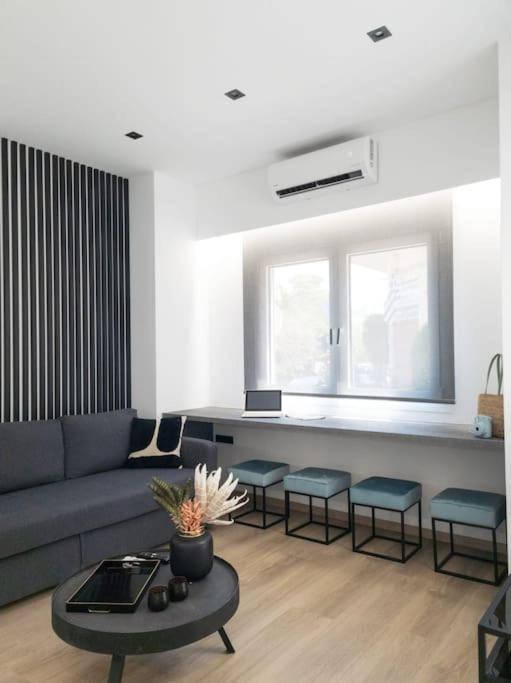 Camellia - 5 Min Drive To Port Apartment