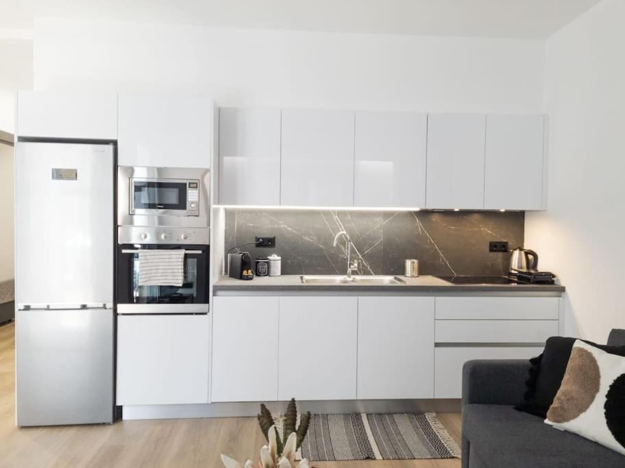 Camellia - 5 Min Drive To Port *